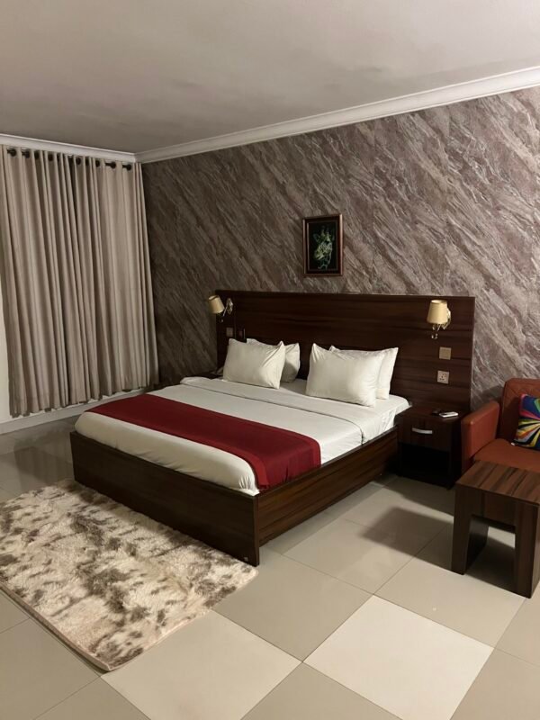 Superior King Room - Victoria Island